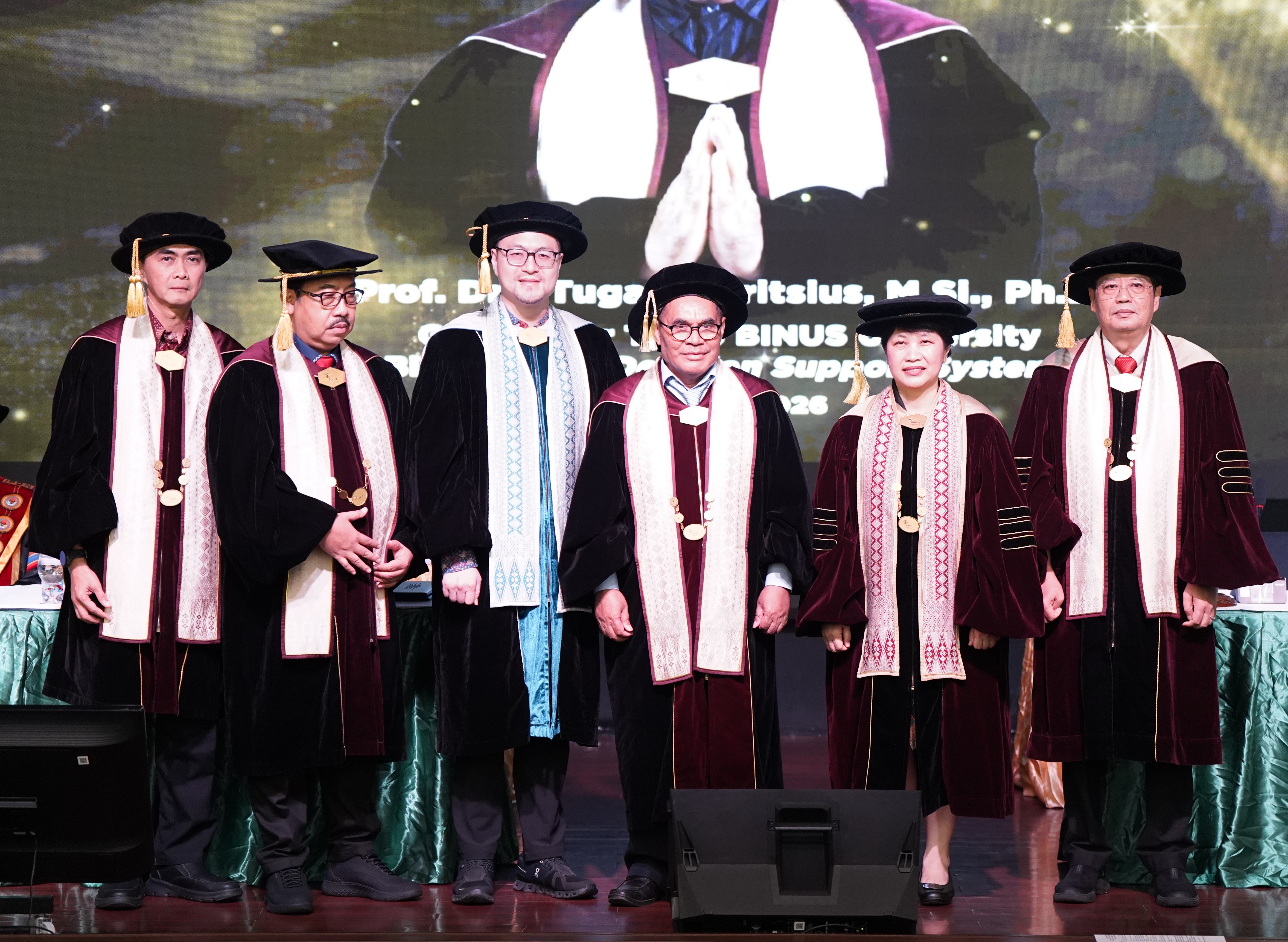 Prediksi Semakin Akurat, Tapi Keputusan Masih Sulit: Ini Sorotan Prof. Tuga Mauritsius dalam Pengukuhan Guru Besar di BINUS University