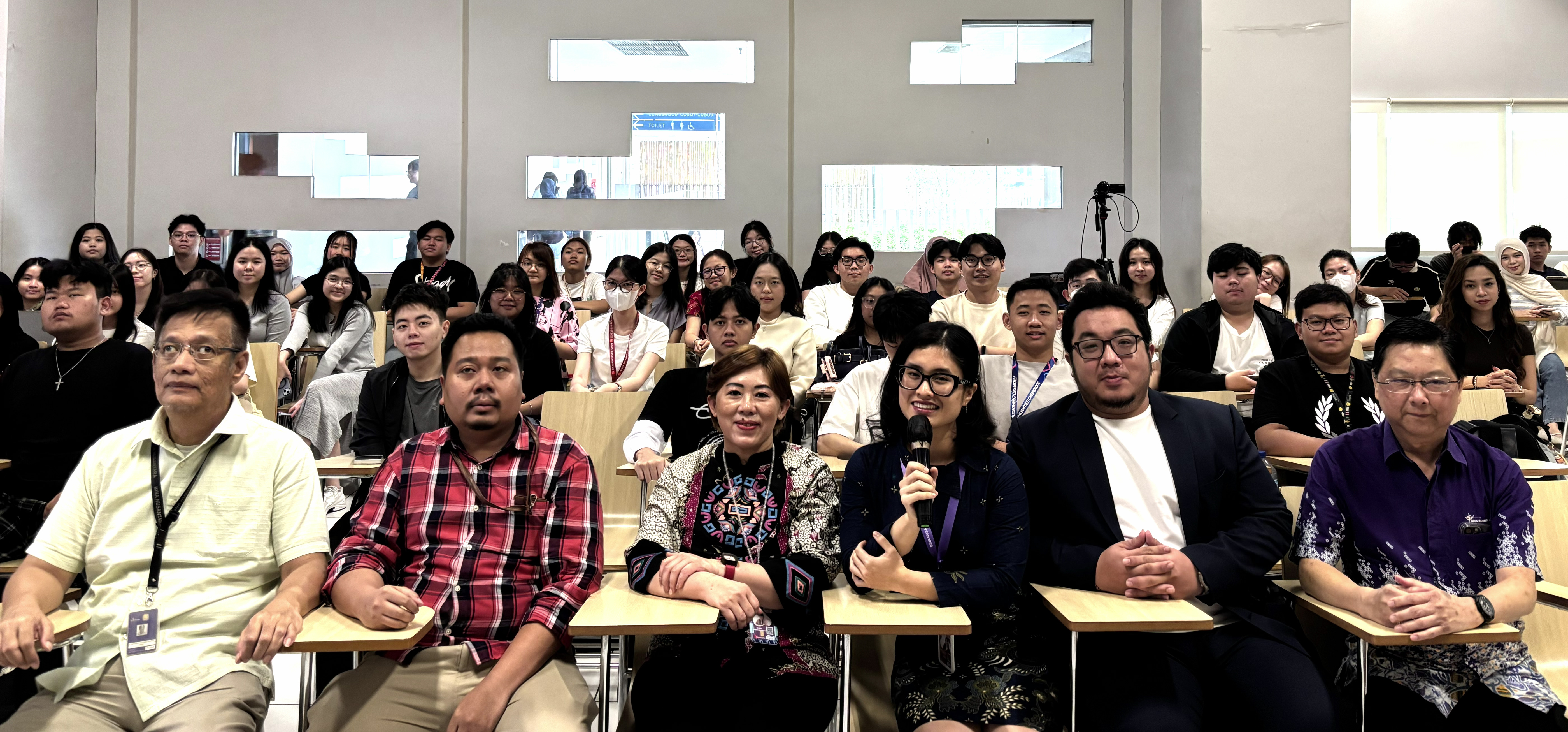 Bedah Strategi Bisnis Modern Lewat Konsep Guanxi: Membangun Kepercayaan dan Kapital Relasional di Era Digital